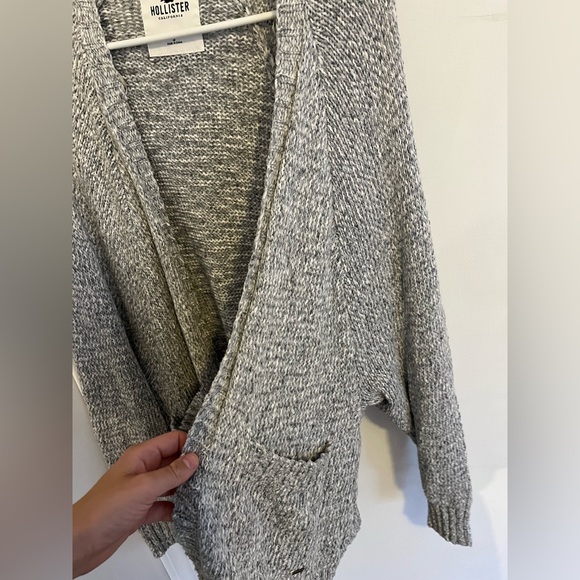 Hollister Cardigan with Pockets - Picture 2 of 4